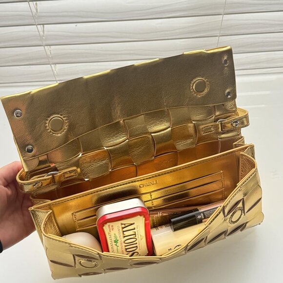 Neiman Marcus Chunli Gold Woven Evening Bag - Picture 4 of 6